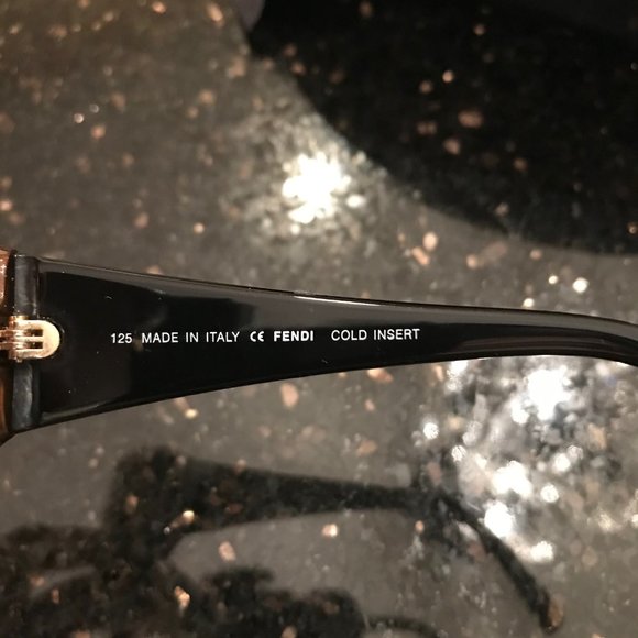 Fendi sunglasses brown/black with case and cloth - Picture 9 of 11